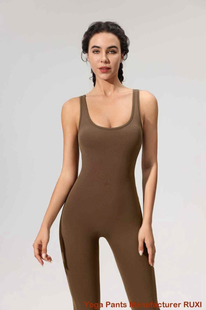 բռնկվող յոգայի տաբատ կանանց համար