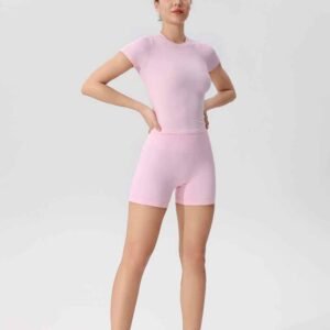 ծալել բոցավառվող յոգայի շալվարը