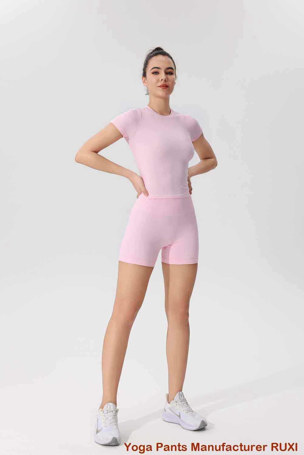 ծալել բոցավառվող յոգայի շալվարը